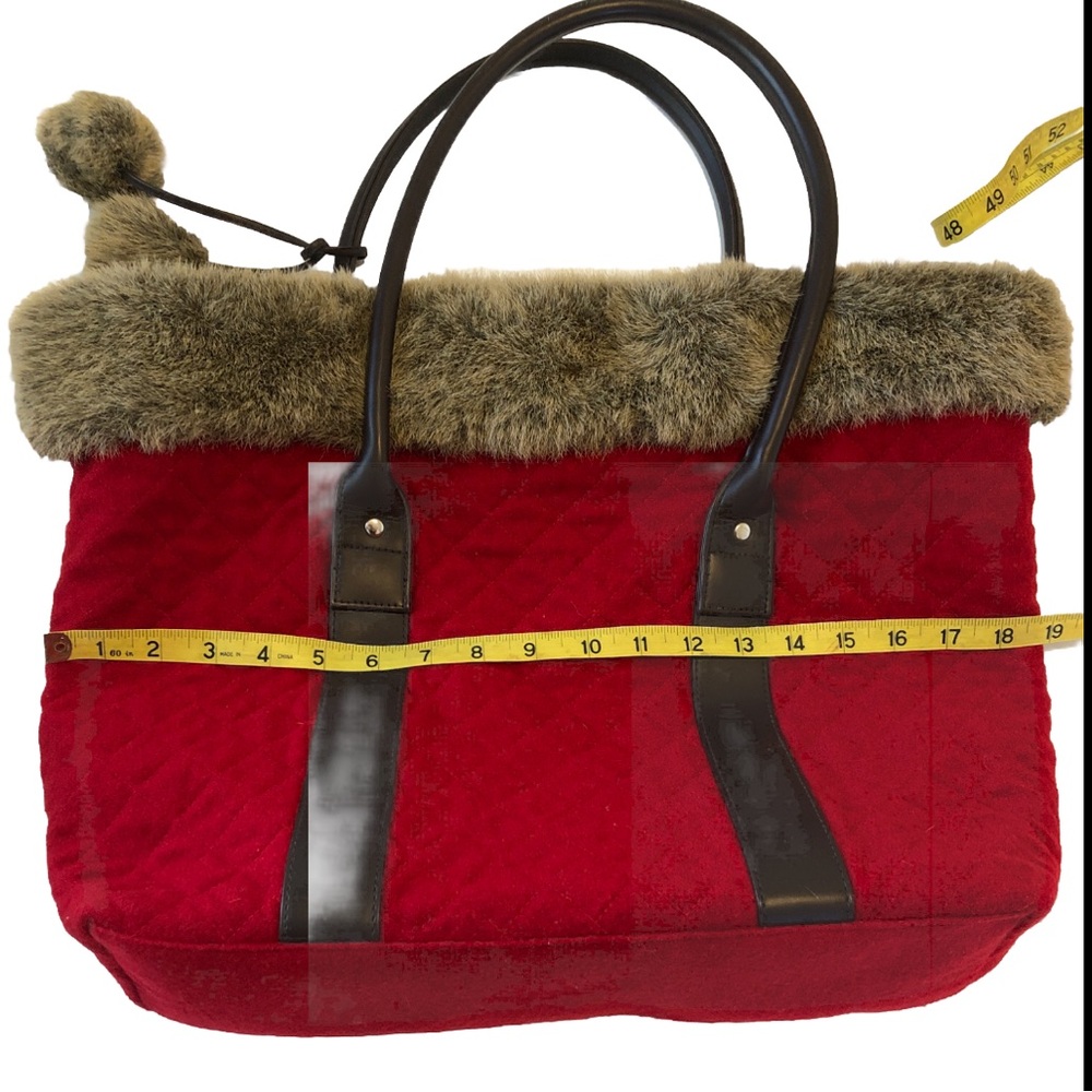 Bath & Body Works Limited Edition Red Quilted Holiday Tote Bag faux fur trim - Picture 9 of 11